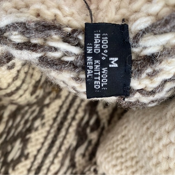 Hand Knitted in Nepal 100% Wool Cardigan By The Joseph Anthony Collection - Picture 3 of 3